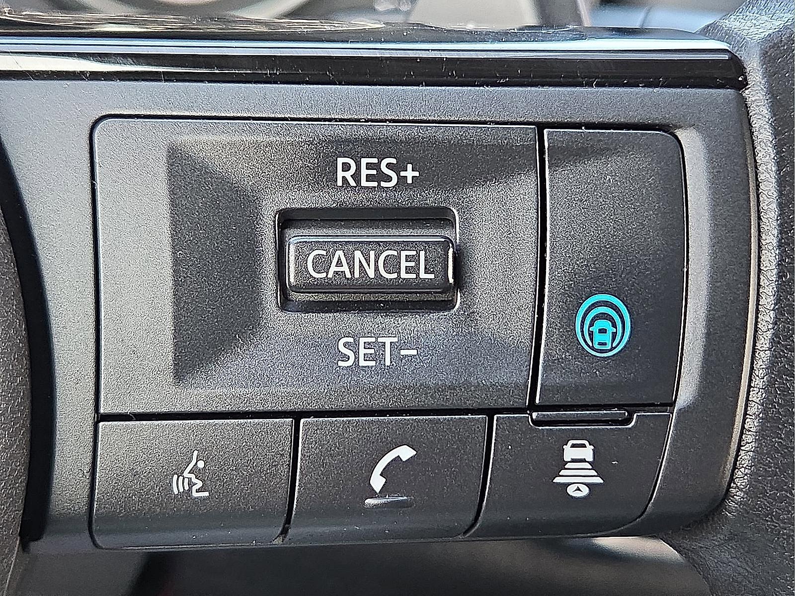 Used 2022 Nissan Rogue SV image 21