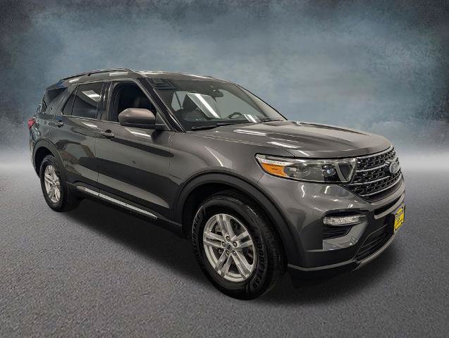 Certified 2020 Ford Explorer XLT w/ Equipment Group 202A AWD/4WD image 3