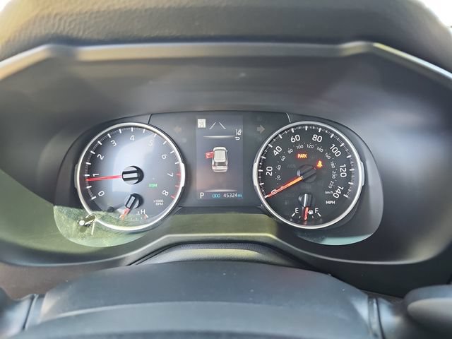 Used 2022 Toyota RAV4 XLE Premium AWD/4WD image 18