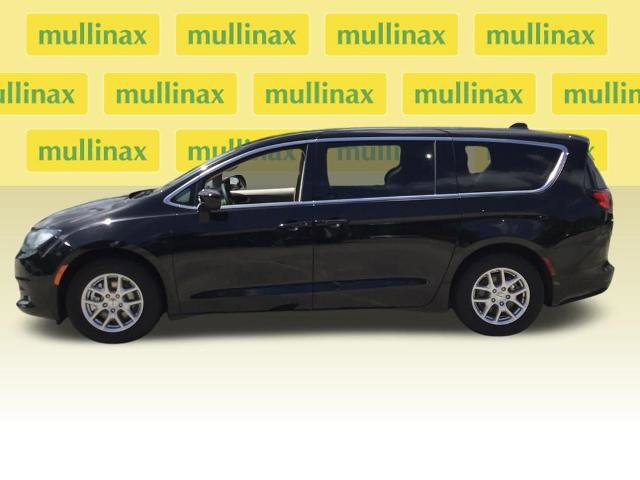 Used 2024 Chrysler Voyager LX FWD image 10