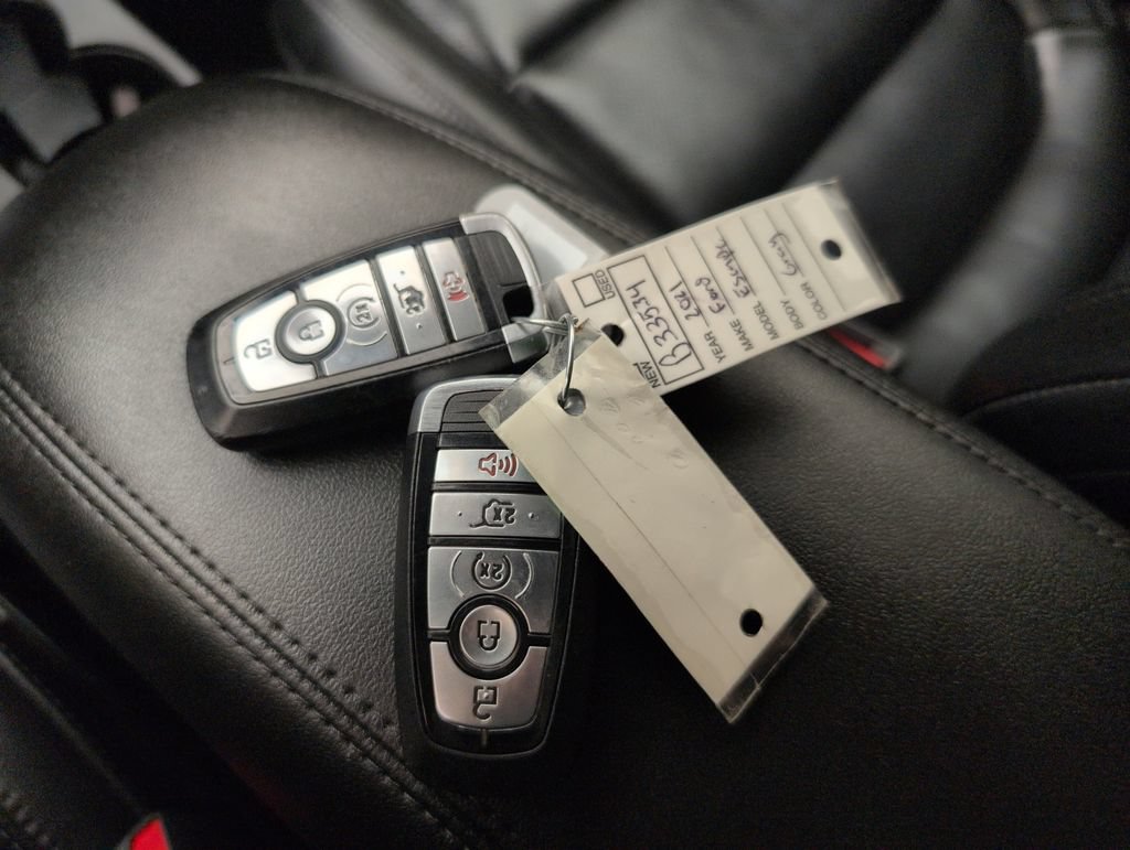 Certified 2021 Ford Escape SEL FWD image 39
