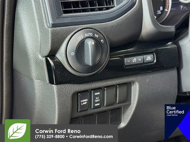 Used 2022 Nissan Titan SV w/ SV Convenience Package image 14