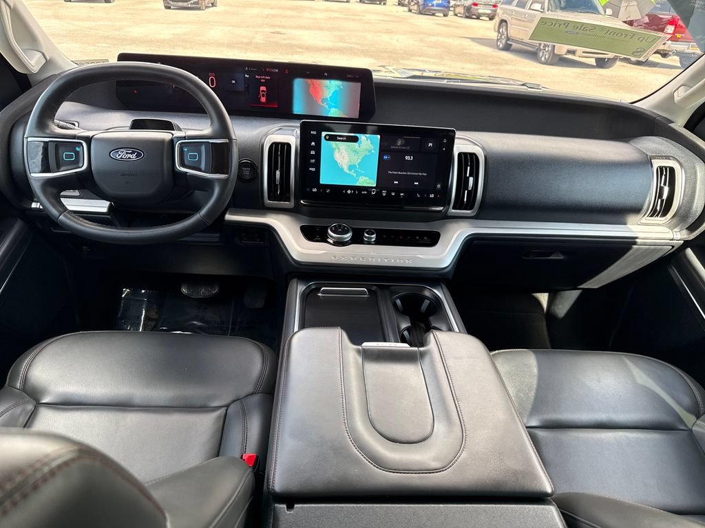 Certified 2025 Ford Expedition Active RWD image 6