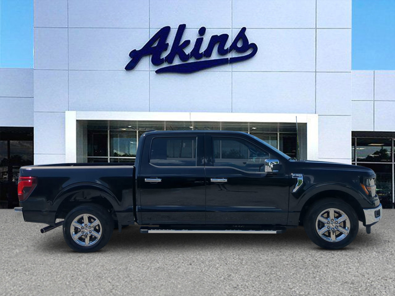 Certified 2024 Ford F150 XLT w/ Equipment Group 302A MID image 5