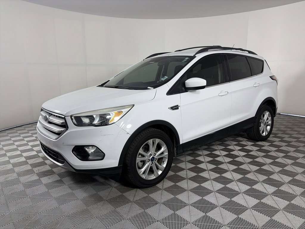 Certified 2018 Ford Escape SE image 3