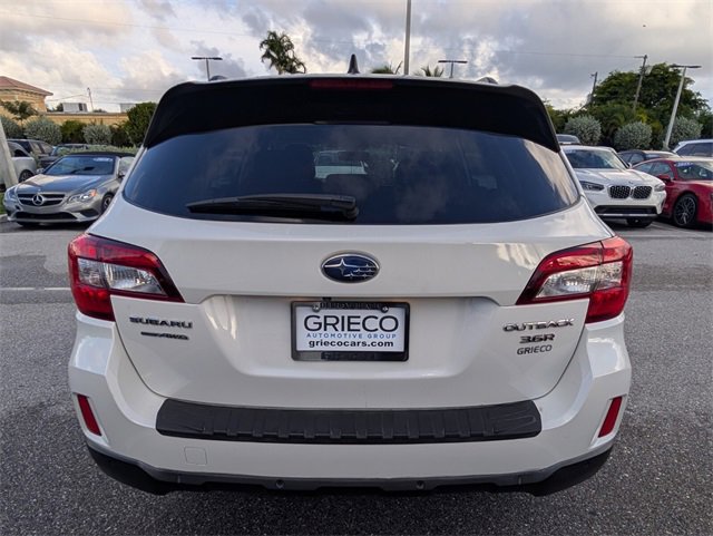 Used 2017 Subaru Outback 3.6R Touring image 11