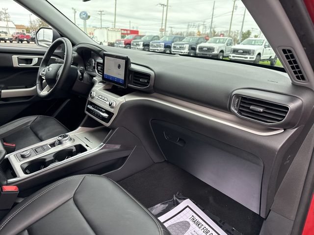 Certified 2024 Ford Explorer XLT w/ Equipment Group 202A AWD/4WD image 36
