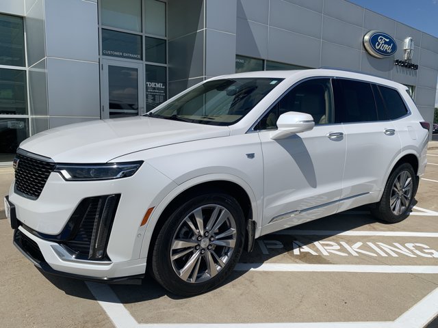 Used 2022 Cadillac XT6 Premium Luxury w/ Platinum Package AWD/4WD image 2