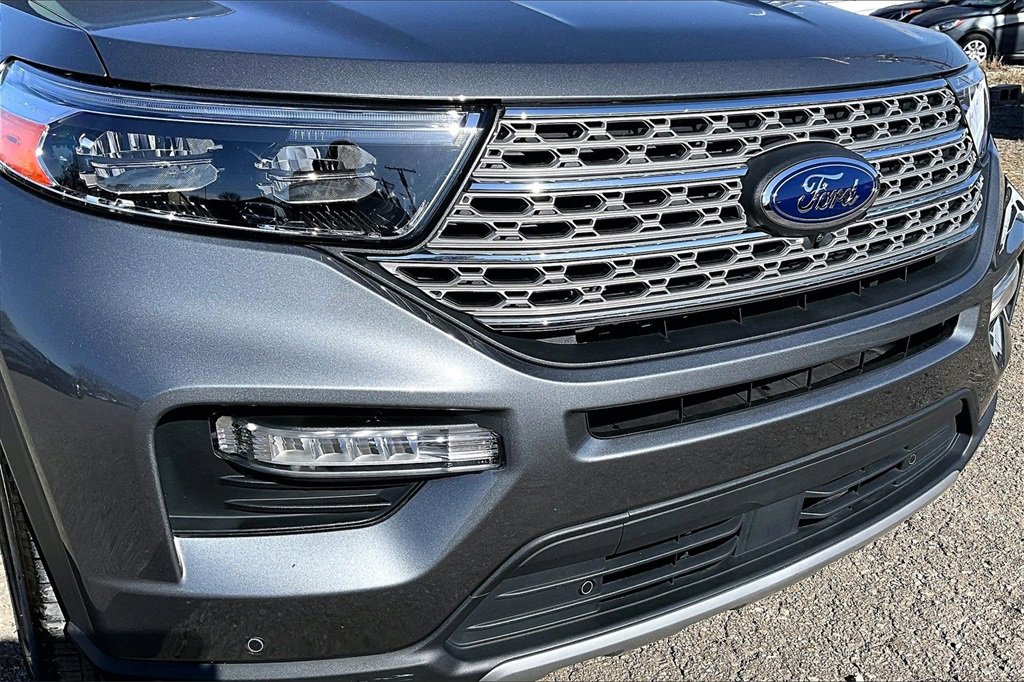 Certified 2023 Ford Explorer Limited w/ Equipment Group 301A image 29