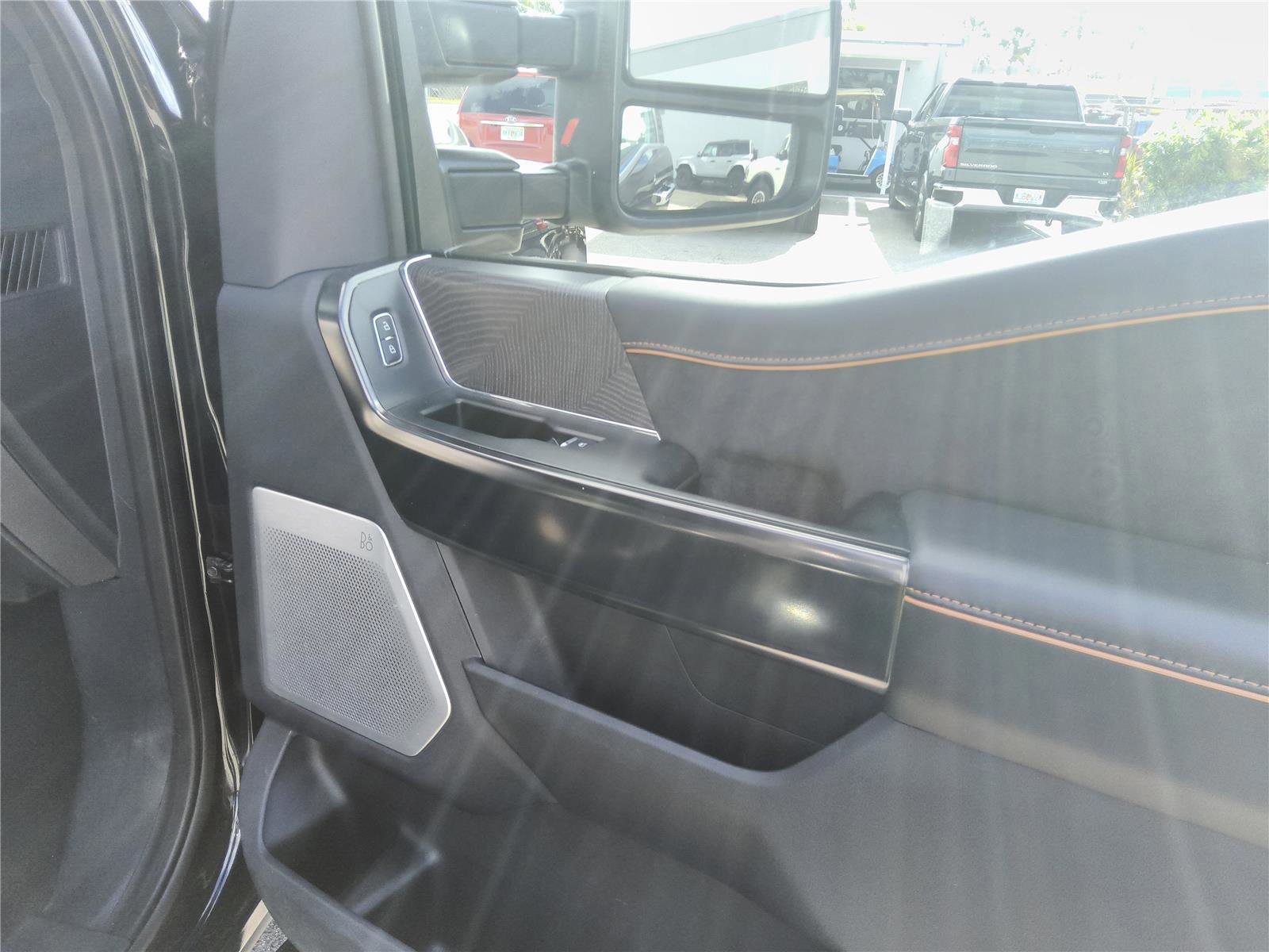 Certified 2024 Ford F350 Platinum w/ Tremor Off-Road Package image 28