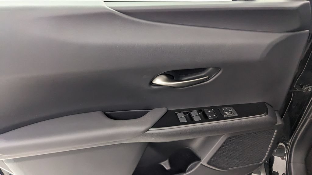 Used 2020 Lexus UX 250h w/ Premium Package AWD/4WD image 25