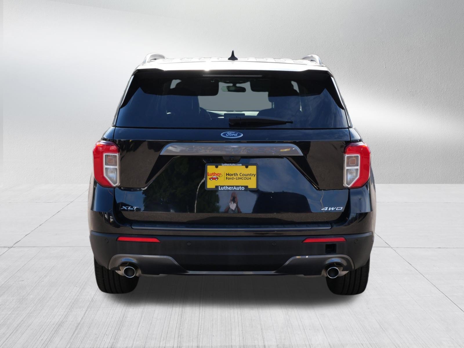 Certified 2024 Ford Explorer XLT w/ Equipment Group 202A AWD/4WD image 6