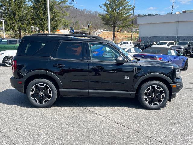 Certified 2023 Ford Bronco Sport Outer Banks w/ Tech Package AWD/4WD image 2