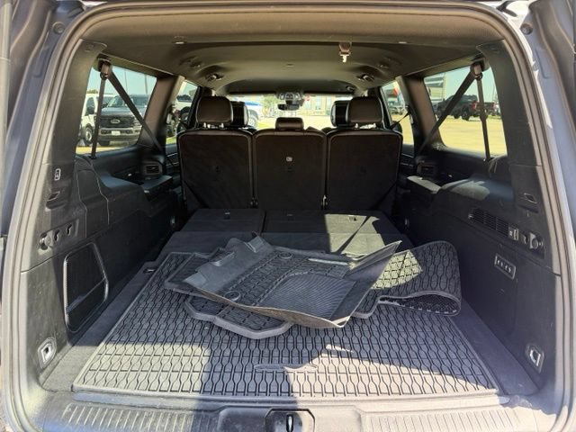 Used 2024 Jeep Wagoneer L Series II w/ Flexible Seating Group RWD image 8