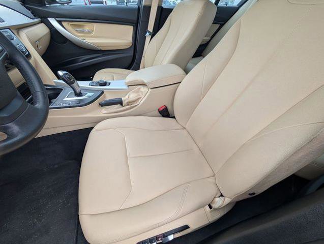 Used 2017 BMW 320i Sedan image 12
