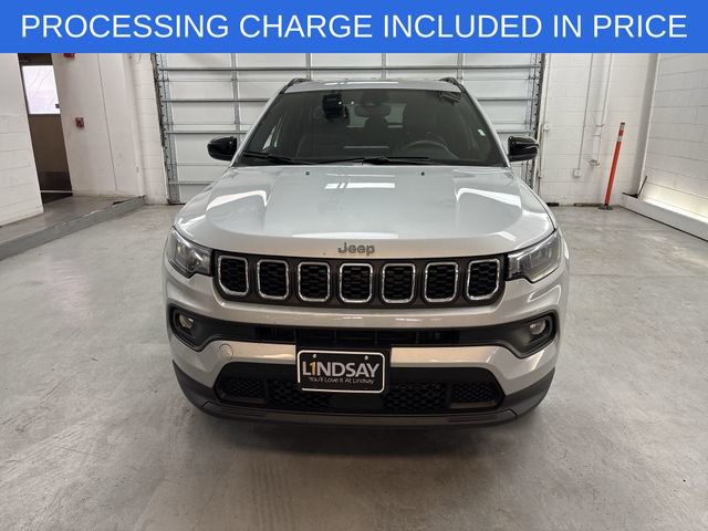Used 2024 Jeep Compass Latitude AWD/4WD image 26