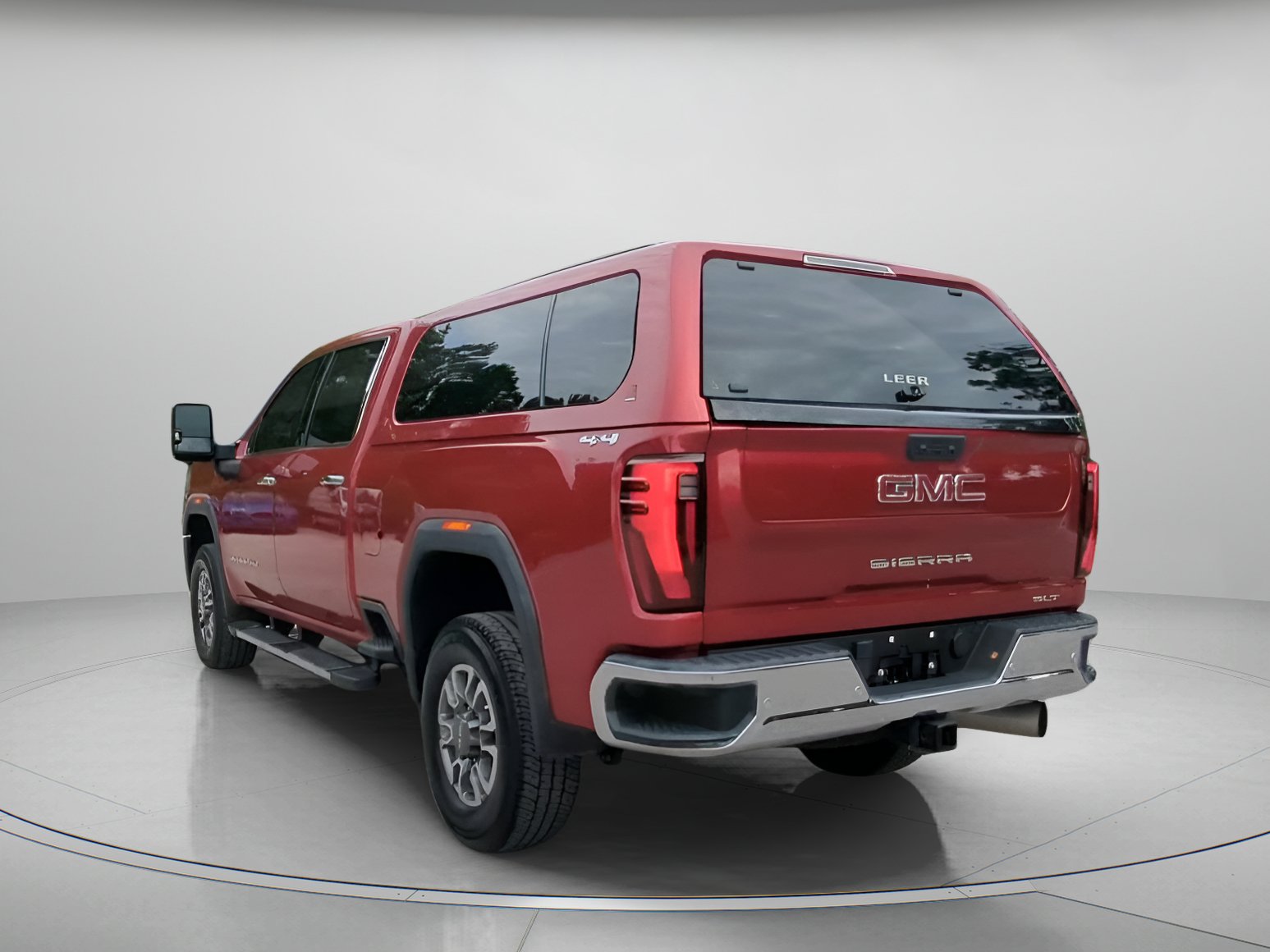 Used 2024 GMC Sierra 2500 SLT w/ SLT Premium Package AWD/4WD image 21