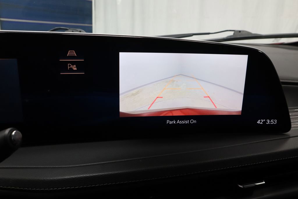 Used 2024 Cadillac XT4 Premium Luxury image 13