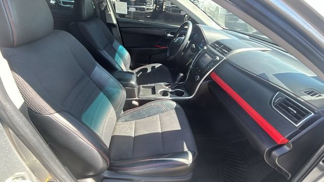 Used 2017 Toyota Camry SE FWD image 11