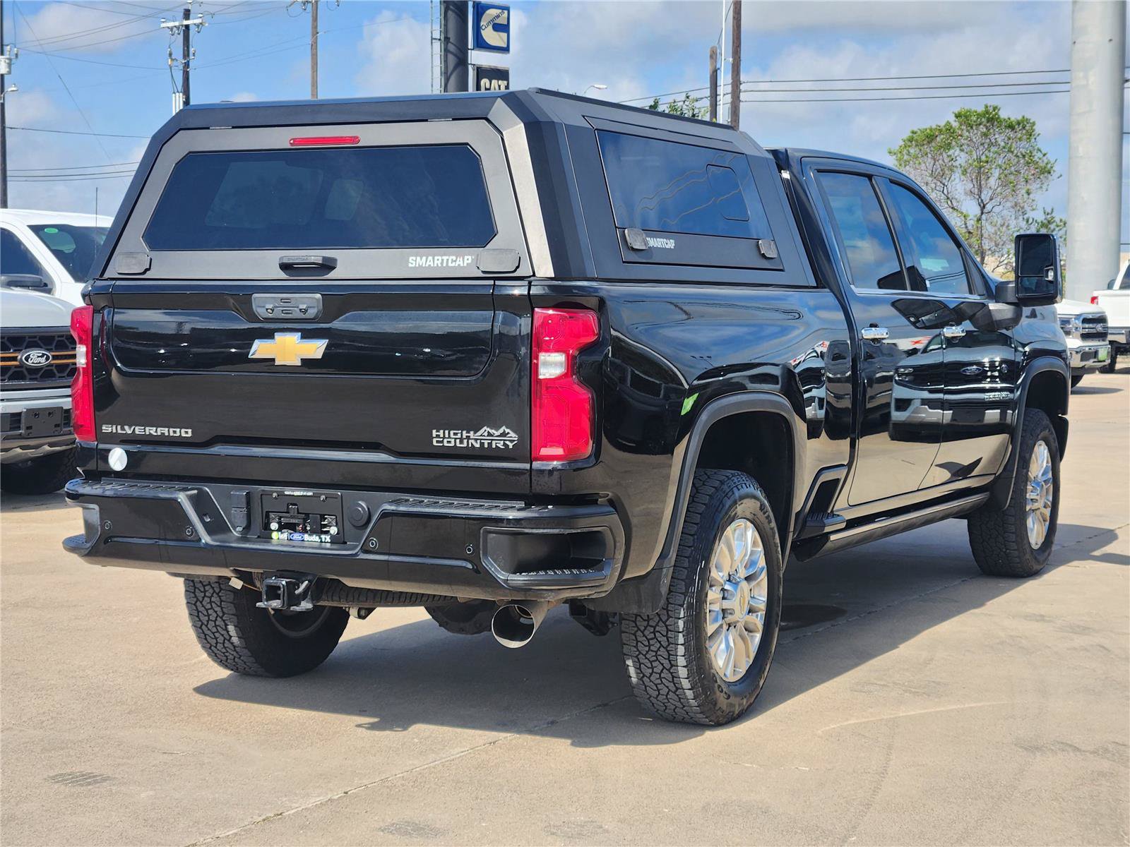 Used 2022 Chevrolet Silverado 2500 High Country w/ Technology Package AWD/4WD image 5