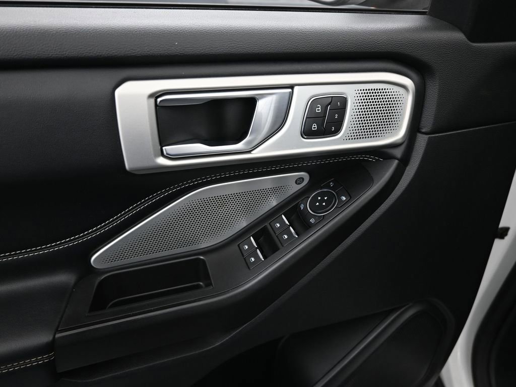 Certified 2020 Ford Explorer ST w/ Premium Technology Package image 39