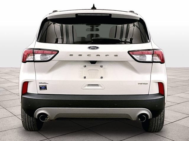 Certified 2022 Ford Escape SEL w/ Technology Package AWD/4WD image 4