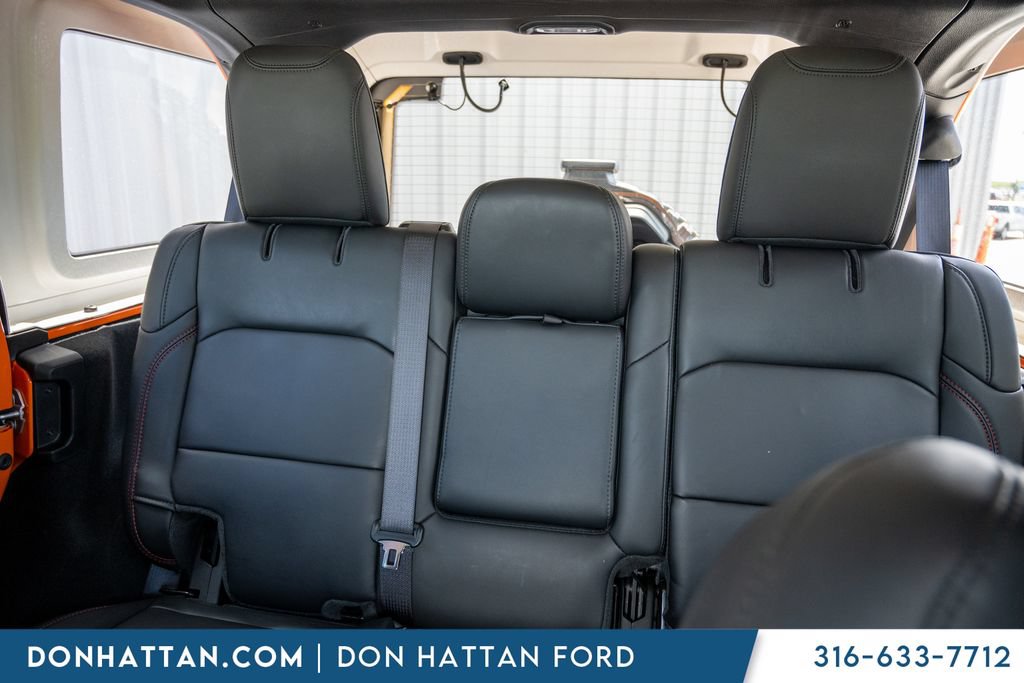 Used 2025 Jeep Wrangler Unlimited Rubicon w/ Convenience Group AWD/4WD image 20