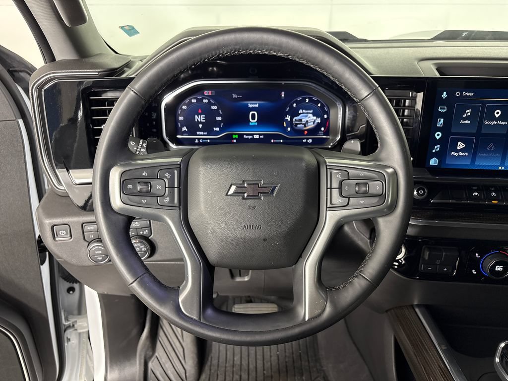 Used 2025 Chevrolet Silverado 1500 LT Trail Boss w/ Convenience Package II AWD/4WD image 17