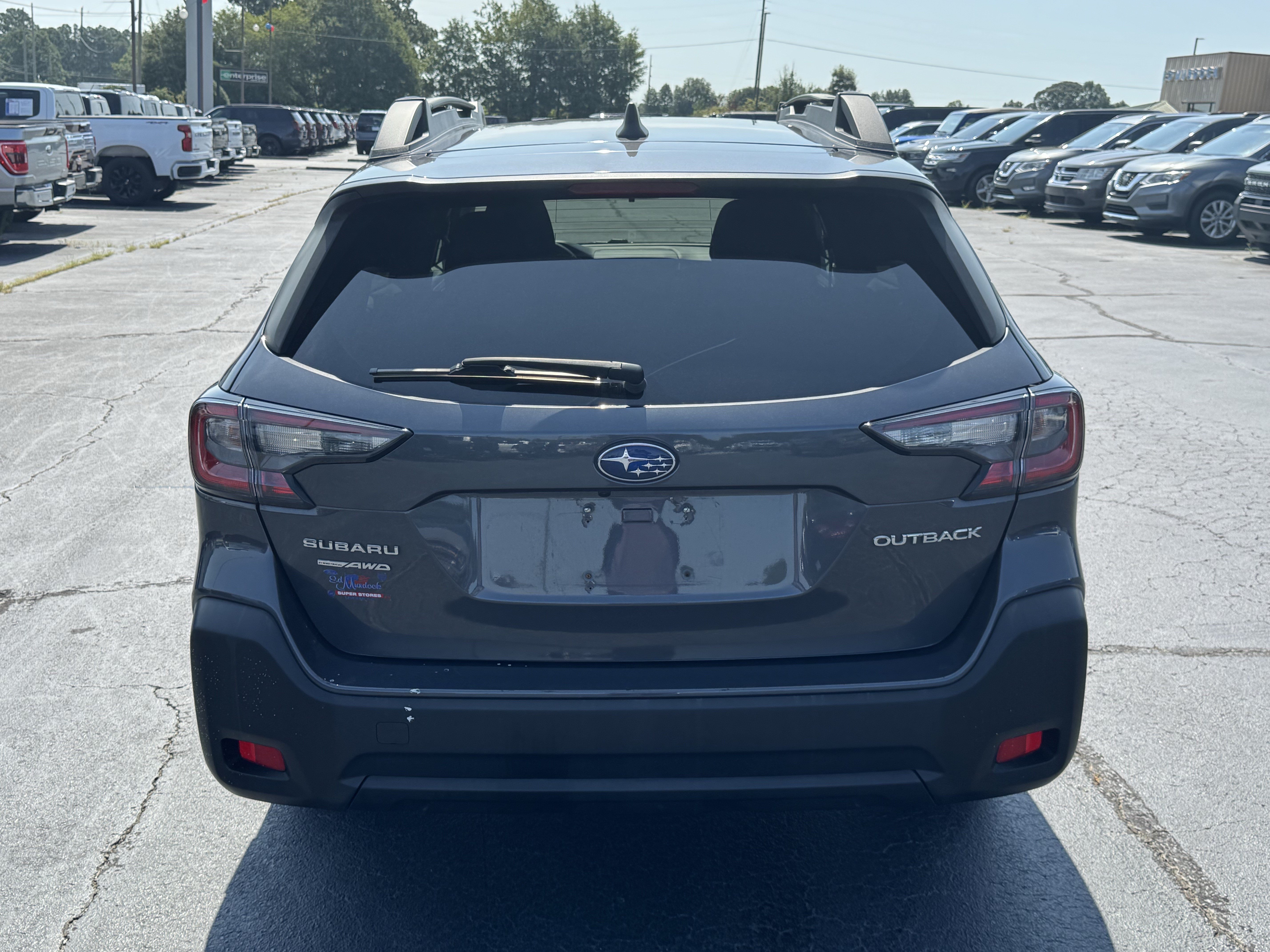 Used 2023 Subaru Outback Premium AWD/4WD image 6