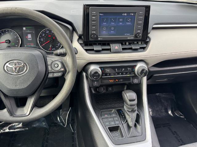 Used 2022 Toyota RAV4 XLE AWD/4WD image 12