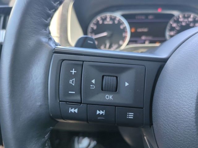 Used 2024 Nissan Pathfinder SV w/ Black Appearance Package image 24