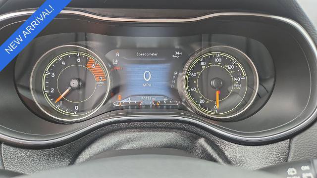 Used 2023 Jeep Cherokee Trailhawk w/ Trailer Tow Group AWD/4WD image 13