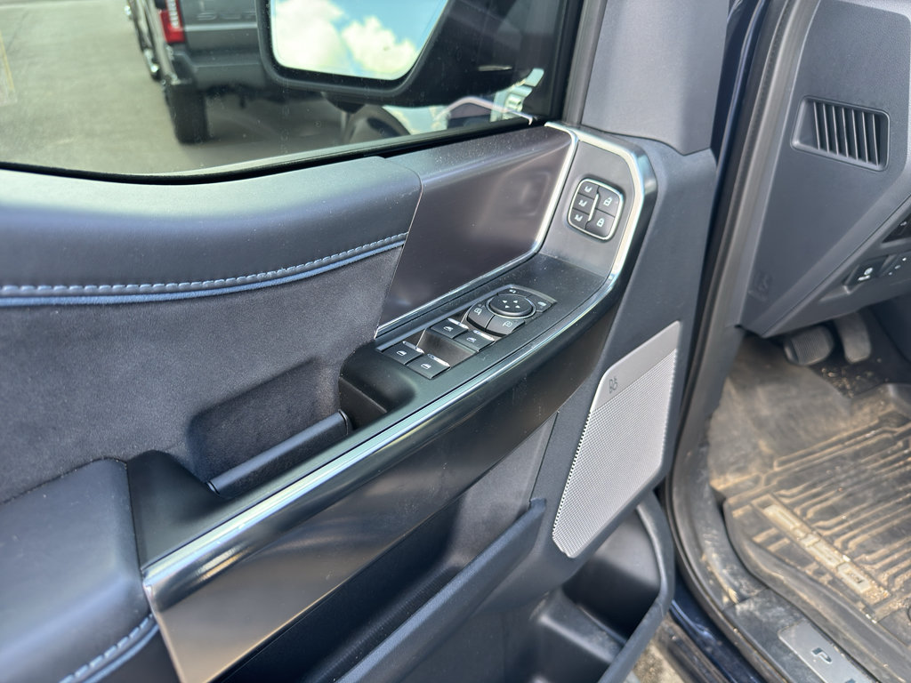 Certified 2025 Ford F150 Platinum AWD/4WD image 11