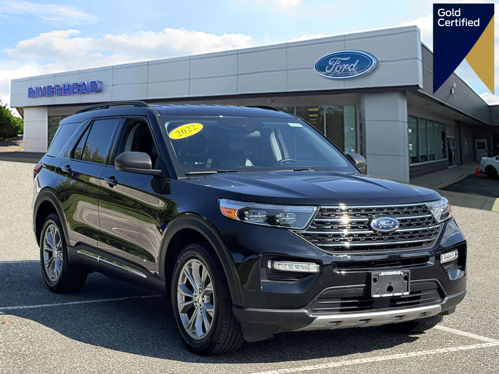 Certified 2022 Ford Explorer XLT w/ Equipment Group 202A