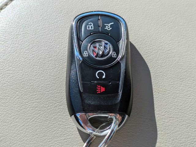 Used 2020 Buick Enclave Essence w/ Sound and Sites Package FWD image 29