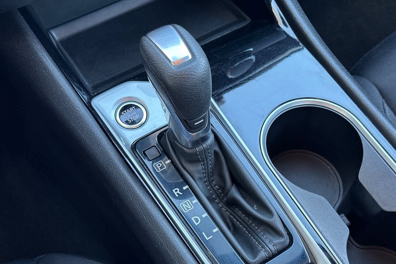 Used 2024 Nissan Altima 2.5 SV image 21