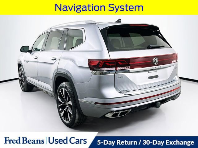 Used 2024 Volkswagen Atlas SEL Premium R-Line image 3