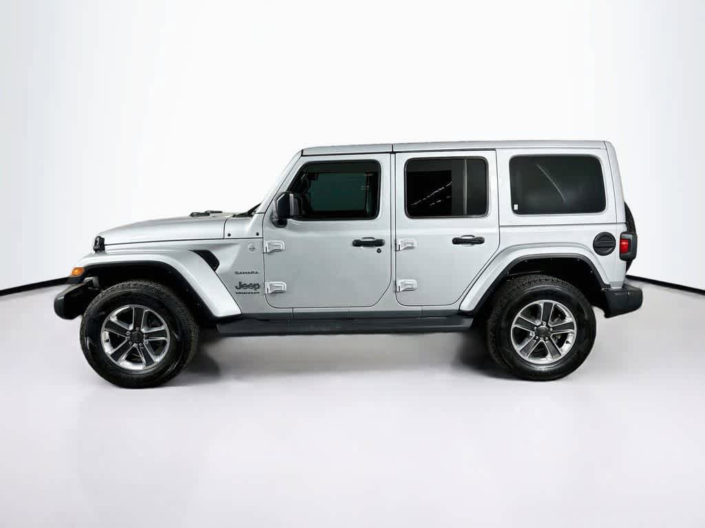 Used 2023 Jeep Wrangler Unlimited Sahara w/ Cold Weather Group AWD/4WD image 3