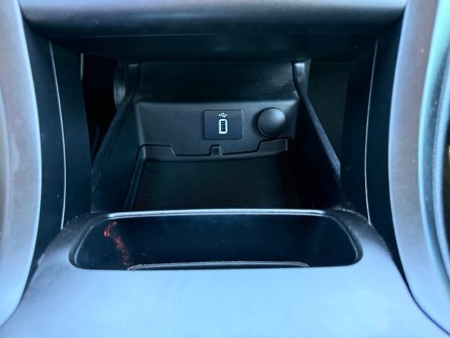 Certified 2018 Ford Fusion SE w/ Equipment Group 201A FWD image 25