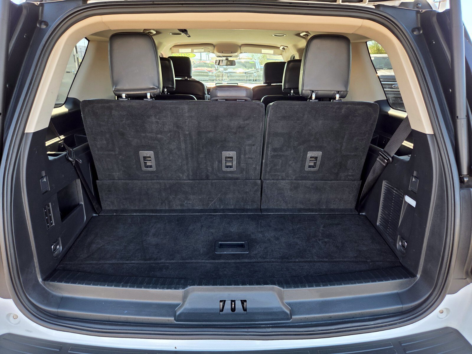 Certified 2024 Ford Expedition XLT RWD image 14