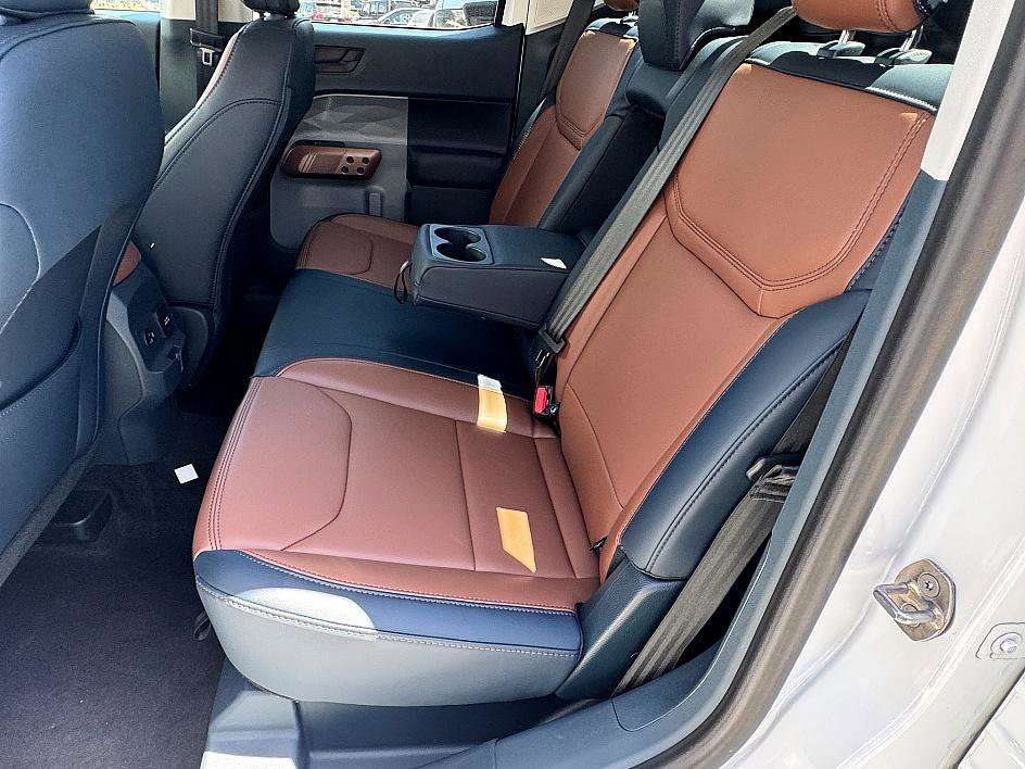 Certified 2024 Ford Maverick Lariat image 29