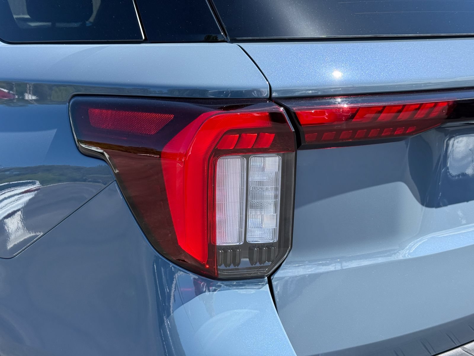 Certified 2026 Ford Explorer ST-Line w/ ST-Line Street Pack RWD image 10