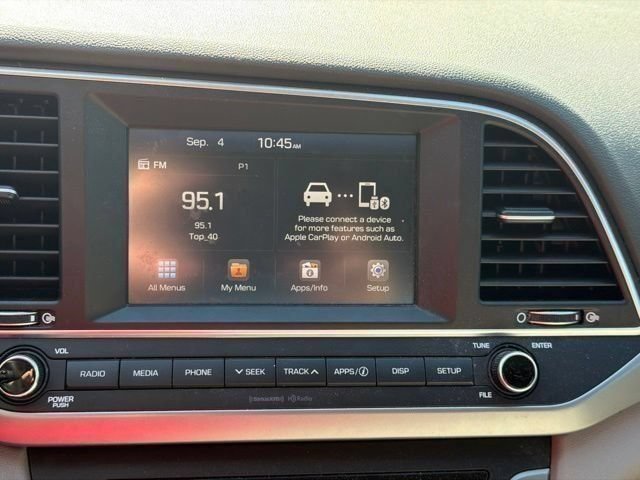 Used 2017 Hyundai Elantra SE FWD image 17