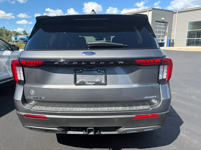 Certified 2025 Ford Explorer Active w/ Active Comfort Package AWD/4WD image 16