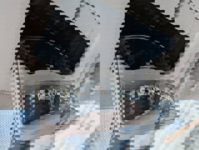 Used 2023 Chrysler Voyager LX image 12