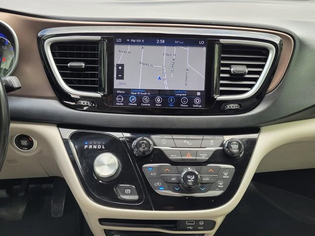 Used 2019 Chrysler Pacifica Touring-L Plus w/ Tire & Wheel Group image 27