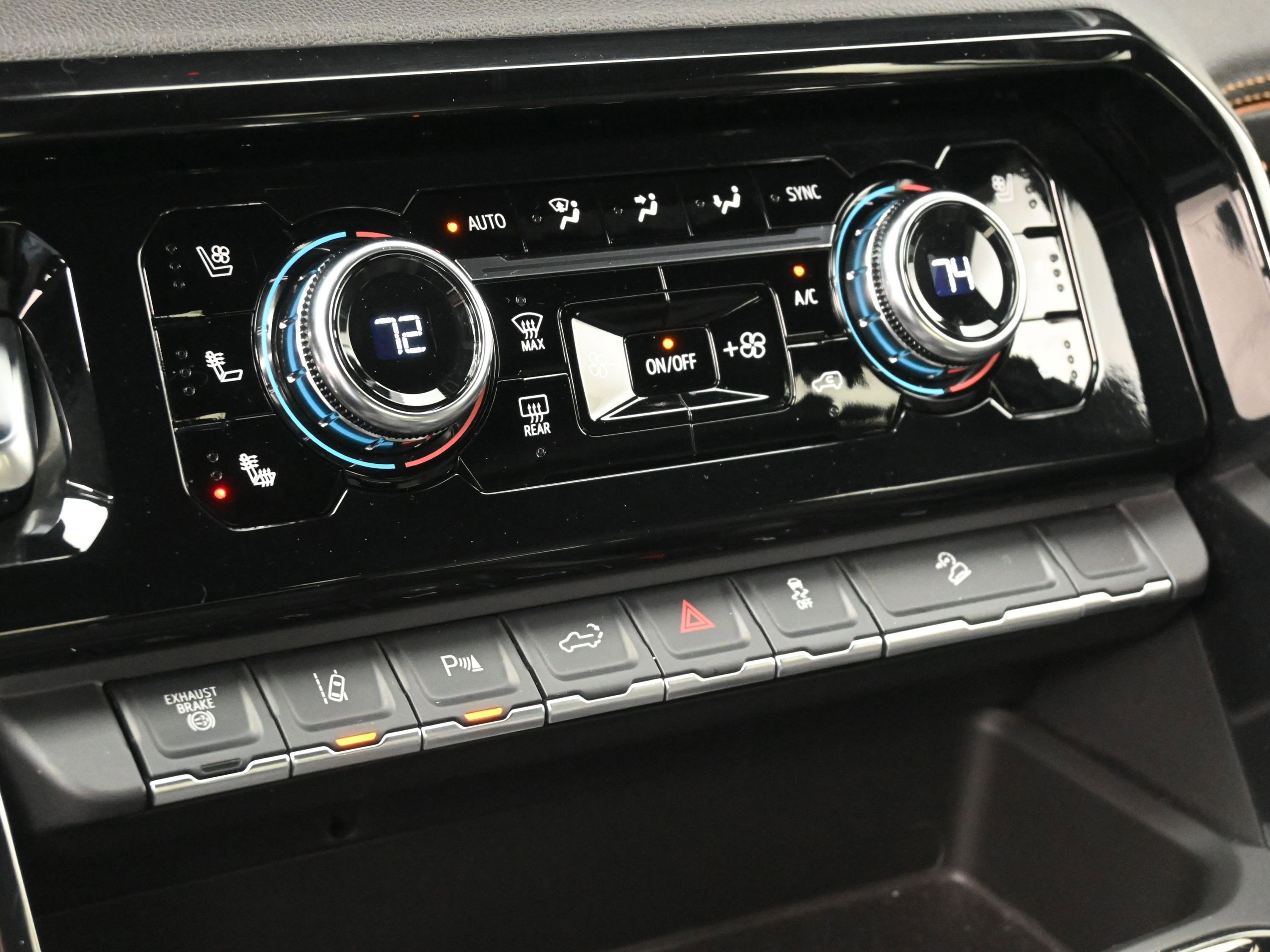 Used 2024 GMC Sierra 2500 AT4 w/ AT4 Premium Plus Package image 36