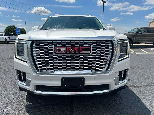 Used 2024 GMC Yukon Denali w/ Advanced Technology Package AWD/4WD image 3