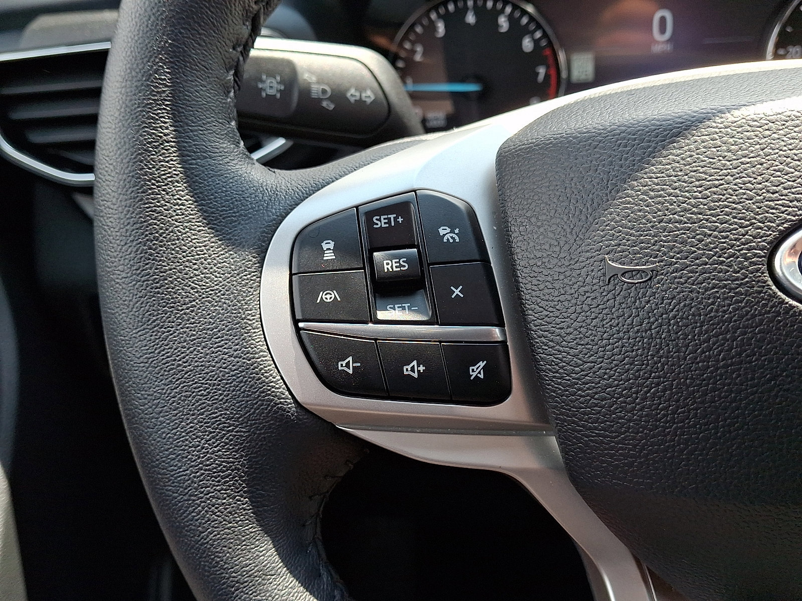 Certified 2024 Ford Explorer XLT w/ Equipment Group 202A image 25