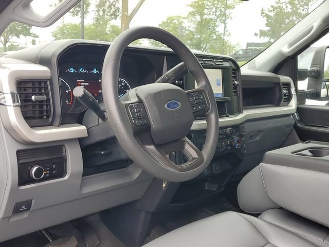 Certified 2023 Ford F550 2WD Regular Cab Super Duty image 15